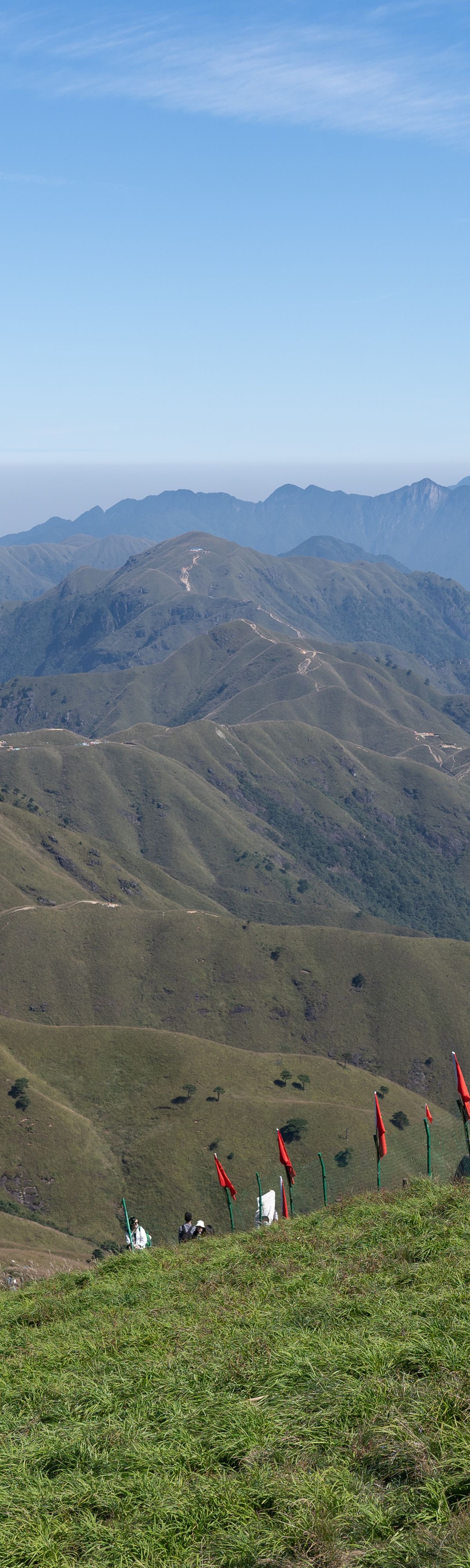 The Golden Summit (Jinding) of Wugongshan at 1,918 m, Jiangxi's highest point, ringed by the high alpine grassland